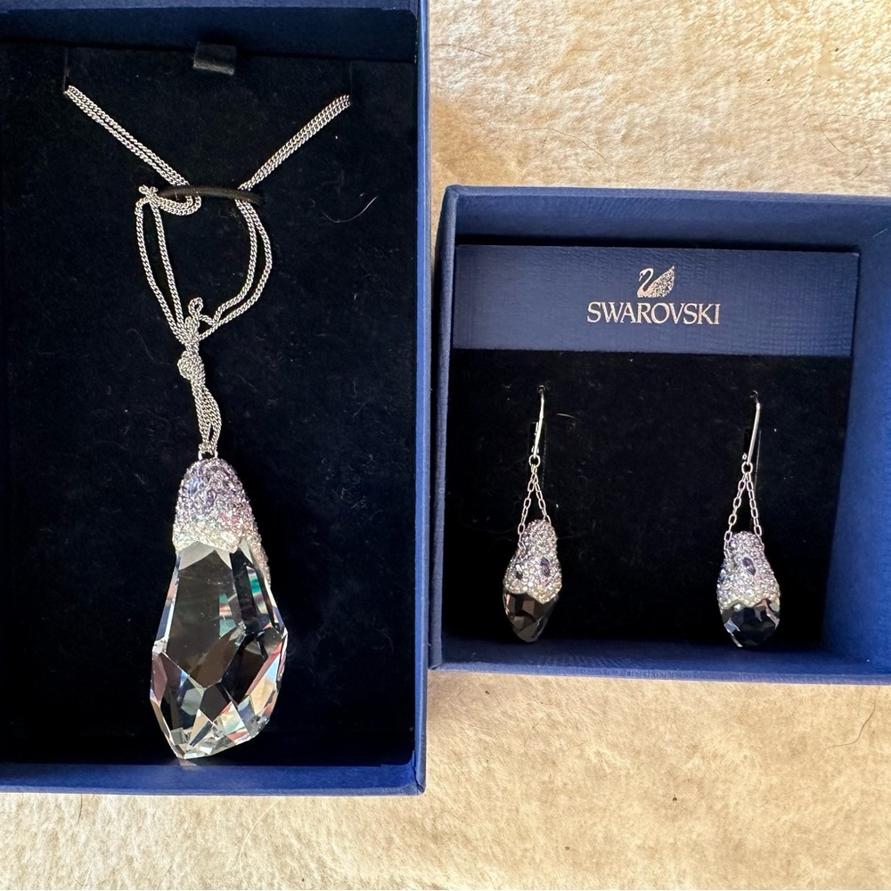 Swarovski “Tanzanite” Nera Set
